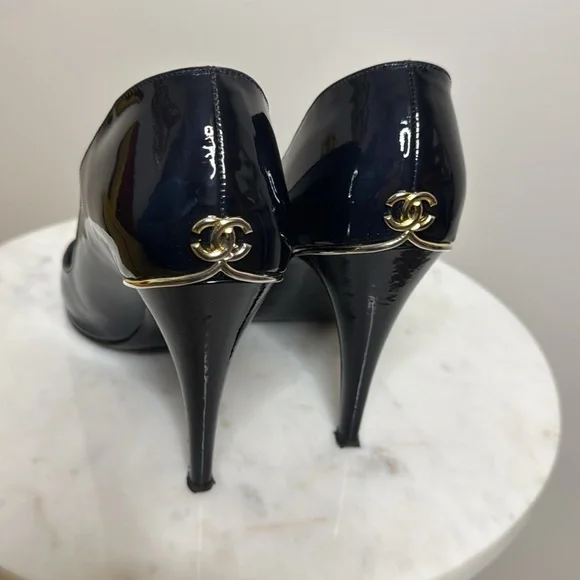 Chanel Chaus Ouvertes Open Toe Pump - Picture 2 of 8